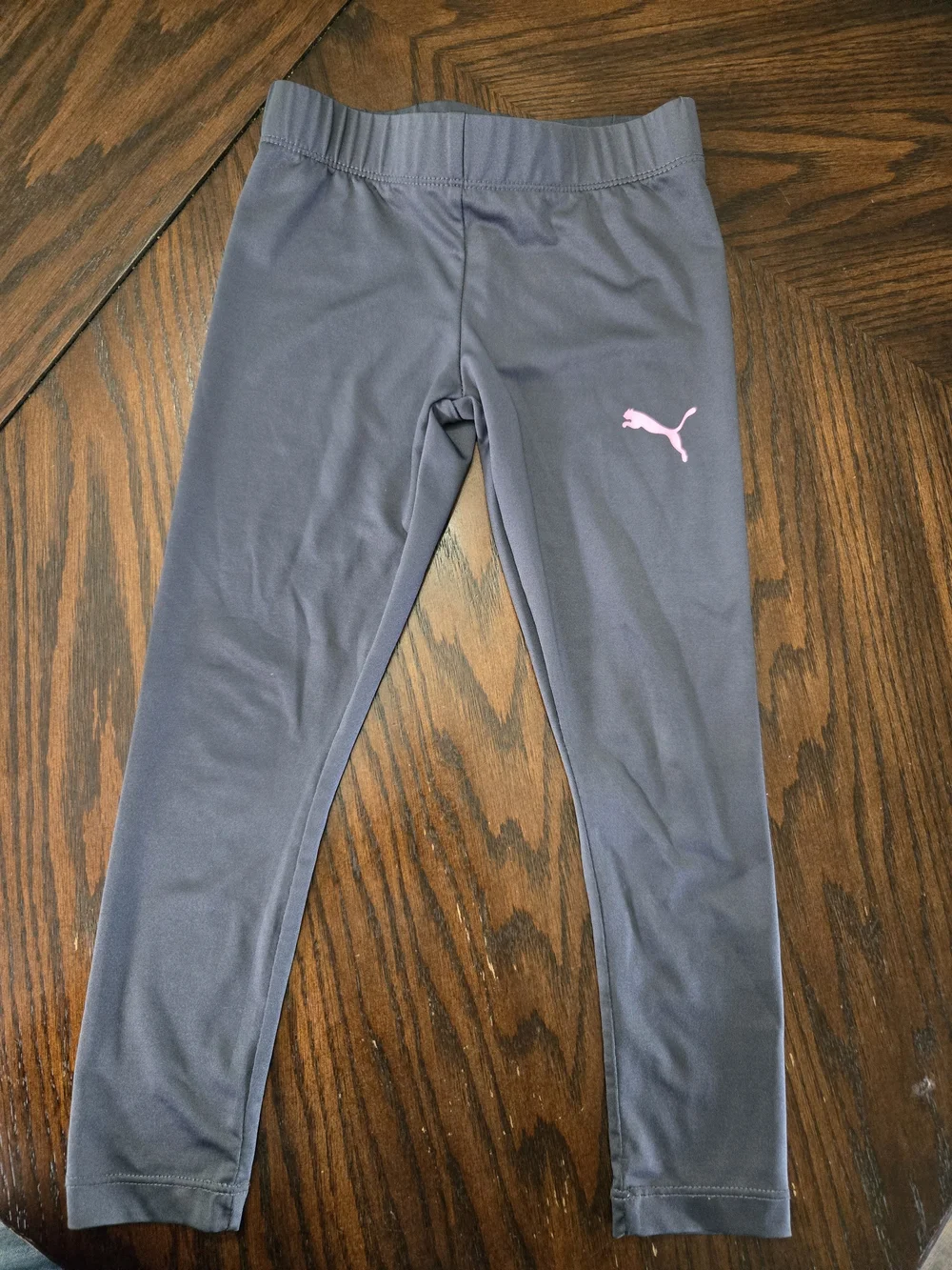 PUMA Light Gray Top & Navy Leggings with Pink Logo - Picture 3 of 7